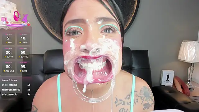 miss vaiolette online show from 02/27/25, 02:10