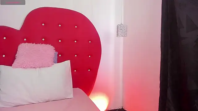 nicolette rock online show from 02/18/25, 01:11