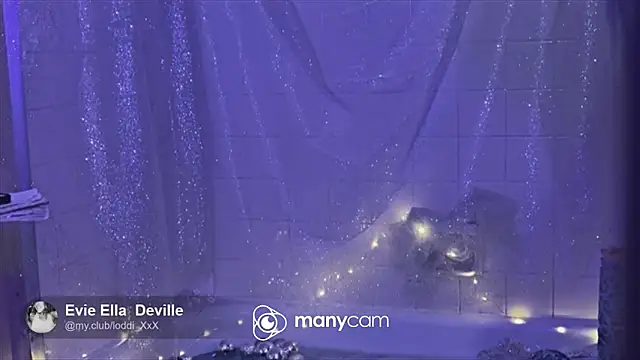 Snapshot of Loddi_XxX chatting on 12/22/24, 05:21 Loddi XxX online show from 12/22/24, 05:21