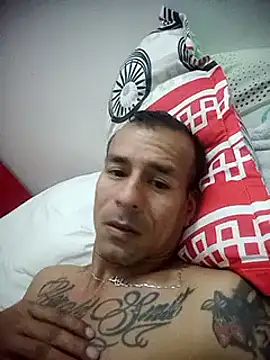 Snapshot of couplepregnantdick20 chatting on 01/07/25, 02:42 couplepregnantdick20 online show from 01/07/25, 02:42