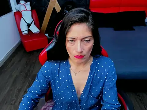 Snapshot of AnnyMilet_ chatting on 07/02/26, 01:28 AnnyMilet online show from 07/02/26, 01:28