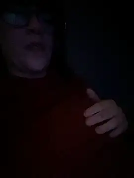 Snapshot of callmelouve chatting on 02/05/25, 10:22 callmelouve online show from 02/05/25, 10:22