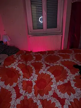 Snapshot of callmelouve chatting on 02/21/25, 11:21 callmelouve online show from 02/21/25, 11:21