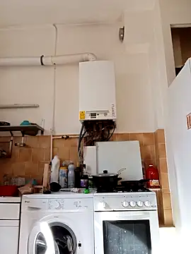 Snapshot of callmelouve chatting on 10/02/25, 12:12 callmelouve online show from 10/02/25, 12:12