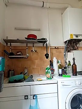 Snapshot of callmelouve chatting on 10/12/25, 10:14 callmelouve online show from 10/12/25, 10:14