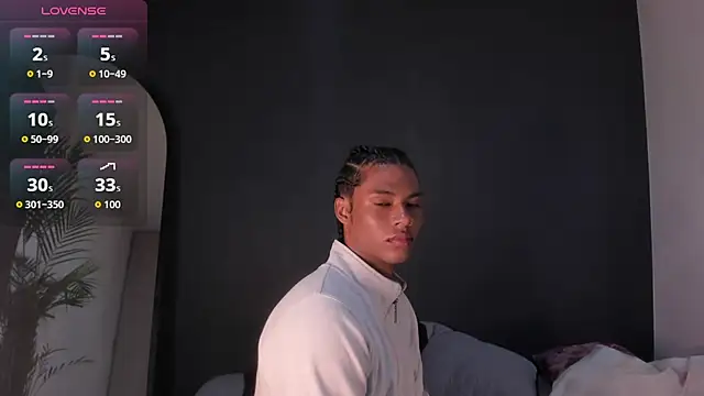 Lucas eevans online show from 10/10/25, 01:21