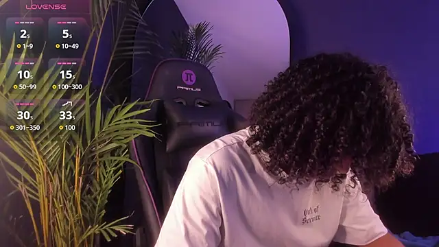 Lucas eevans online show from 10/22/25, 01:11