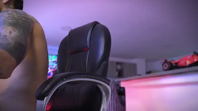 Frank Farrell online show from 10/18/25, 09:04