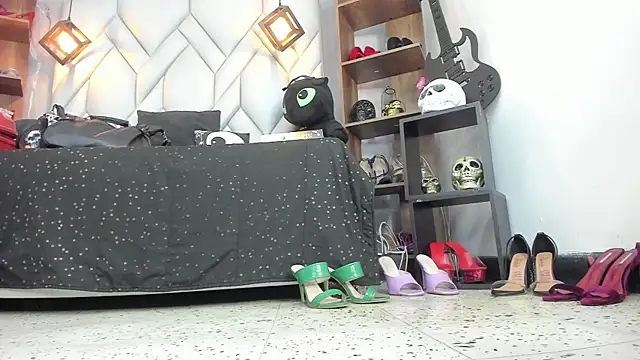 MirandaHaguen online show from 12/20/25, 12:45