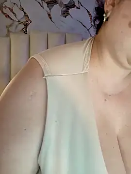 mollieblue69 online show from 04/21/26, 01:17