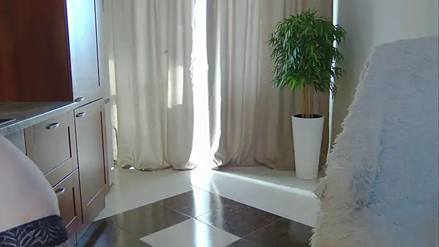 Snapshot of -Solar-Jane- chatting on 02/23/25, 07:22 -Solar-Jane- online show from 02/23/25, 07:22