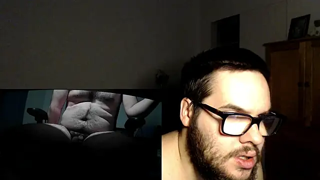 Snapshot of fck_boy123 chatting on 12/25/24, 06:31 fck boy123 online show from 12/25/24, 06:31