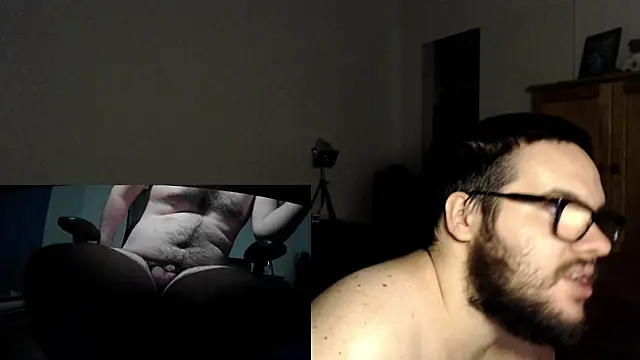 Snapshot of fck_boy123 chatting on 01/01/25, 08:02 fck boy123 online show from 01/01/25, 08:02