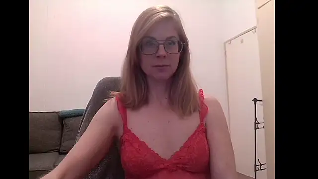 SavannaGirly online show from 09/16/25, 06:36
