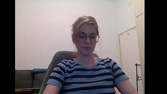 SavannaGirly online show from 09/17/25, 06:59