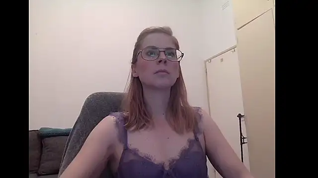 SavannaGirly online show from 09/19/25, 07:43