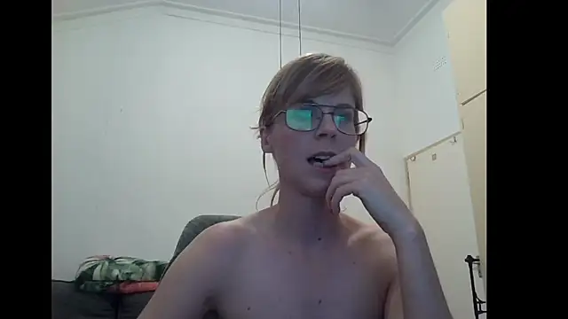 SavannaGirly online show from 11/17/25, 07:52