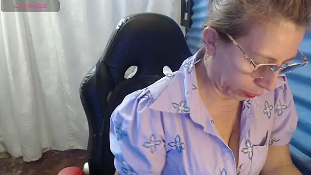 Chayla Ruiz online show from 04/06/26, 12:39