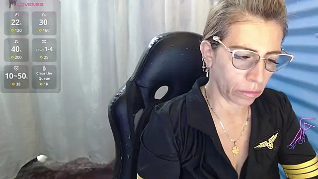 Snapshot of Chayla_Ruiz chatting on 06/04/26, 02:12 Chayla Ruiz online show from 06/04/26, 02:12