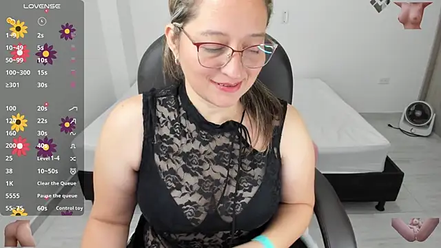 alejandra milf  online show from 02/15/25, 04:23