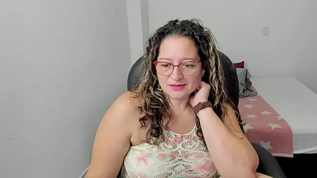 alejandra milf  online show from 07/12/26, 04:09