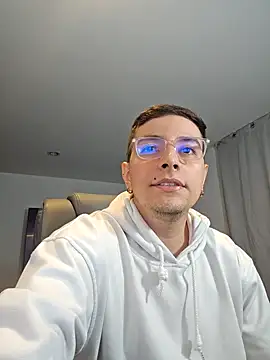 Jhoan saenz online show from 10/04/25, 04:32