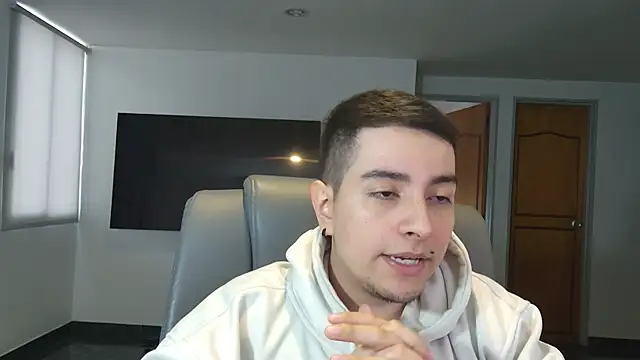 Jhoan saenz online show from 11/11/25, 09:04