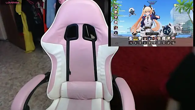 Snapshot of Maya_Viola chatting on 03/22/25, 10:06 Maya Viola online show from 03/22/25, 10:06