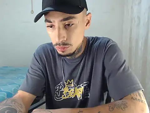 emiliano hottt online show from 12/16/25, 03:50