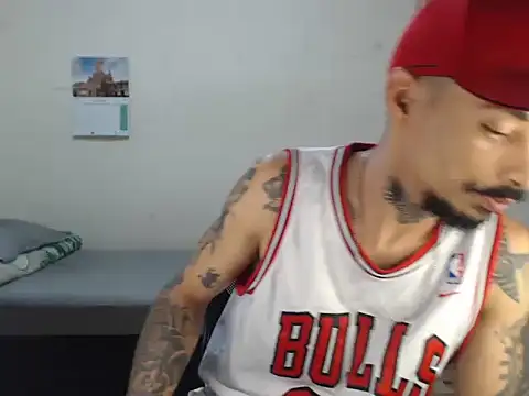 emiliano hottt online show from 03/27/26, 10:09