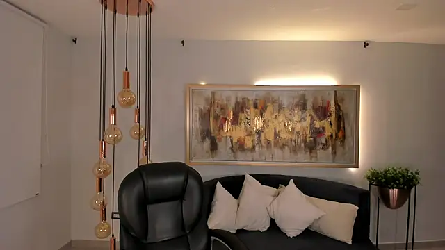 KateSunder online show from 11/16/25, 06:08