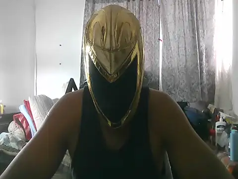 Snapshot of and_mtz chatting on 06/07/26, 10:13 and mtz online show from 06/07/26, 10:13