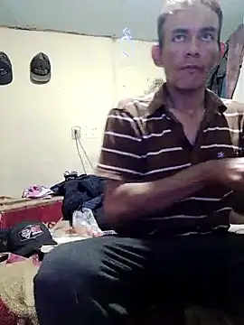 Snapshot of MarsWood chatting on 10/14/25, 06:36 MarsWood online show from 10/14/25, 06:36