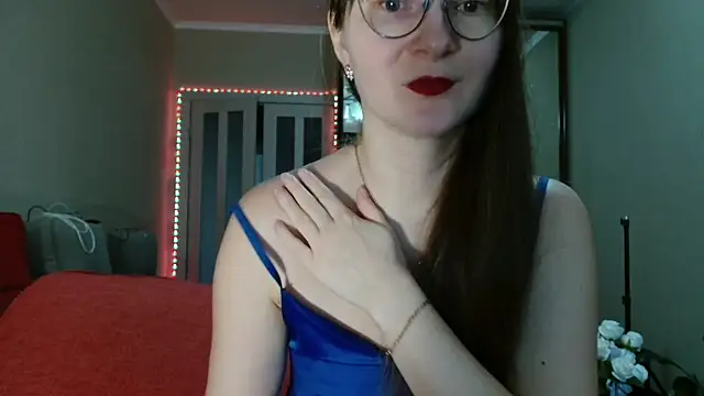 KiraGoldens online show from 03/19/26, 06:17