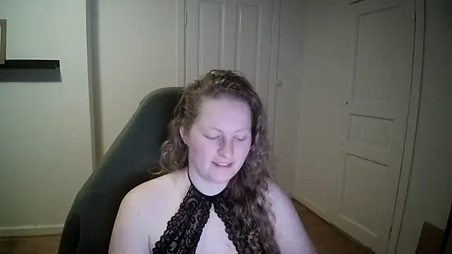 Girlnina-1995 online show from 02/25/25, 04:00