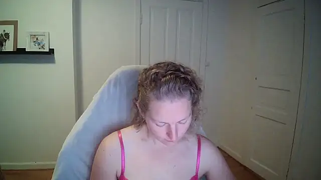 Girlnina-1995 online show from 09/22/25, 09:44