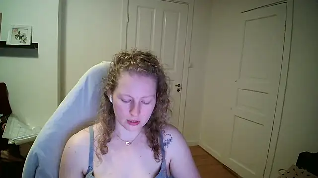 Girlnina-1995 online show from 03/11/26, 09:54