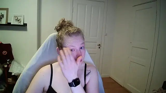 Girlnina-1995 online show from 03/20/26, 06:29