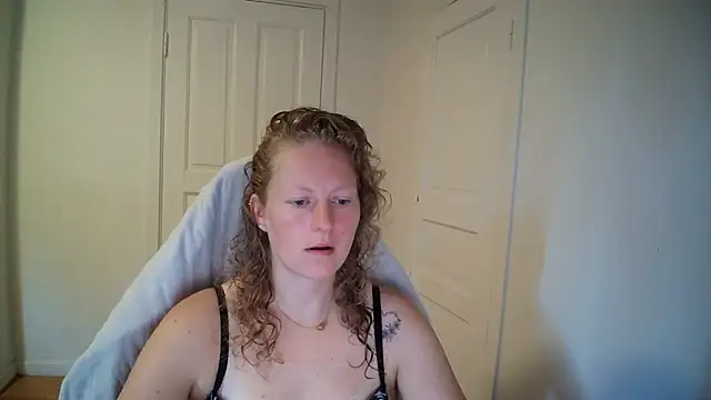 Girlnina-1995 online show from 07/21/26, 06:16