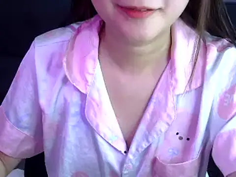 Bee 2k online show from 11/21/25, 04:55