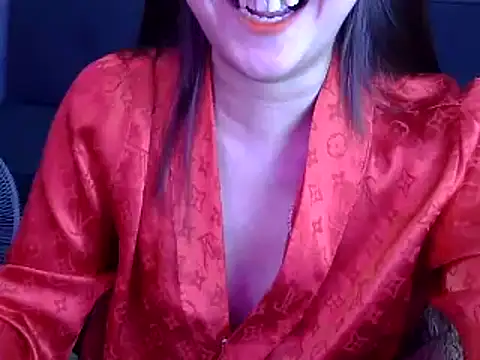 Bee 2k online show from 12/19/25, 04:52