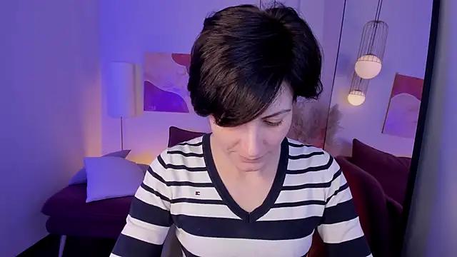 LorenDaze online show from 12/22/25, 07:49