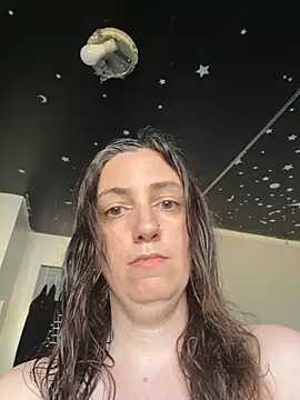 Snapshot of XXlolaXX chatting on 10/13/25, 04:29 XXlolaXX online show from 10/13/25, 04:29