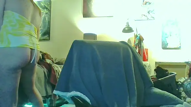 eatmeplease44 online show from 11/05/25, 08:20