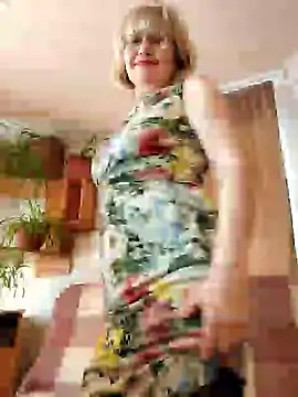 Snapshot of IrmaRose chatting on 03/08/25, 07:38 IrmaRose online show from 03/08/25, 07:38