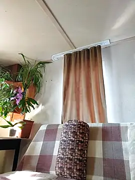 Snapshot of IrmaRose chatting on 09/16/25, 04:46 IrmaRose online show from 09/16/25, 04:46