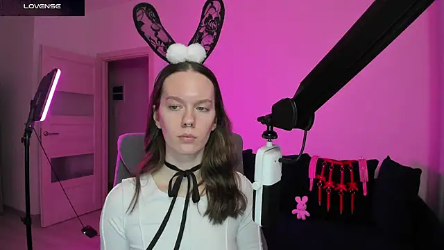 DivineBite online show from 02/25/26, 04:05