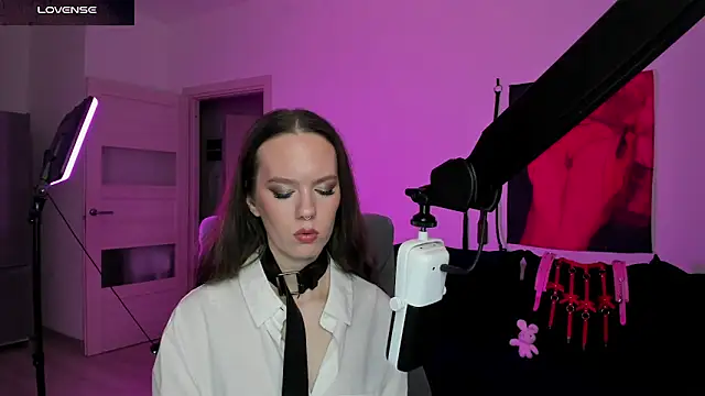 DivineBite online show from 03/11/26, 06:47