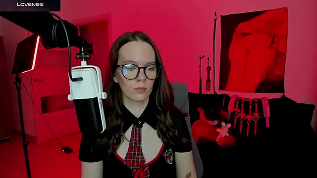 DivineBite online show from 04/06/26, 04:52