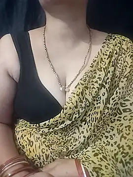 Snapshot of seema4xxxfun chatting on 05/18/26, 06:08 seema4xxxfun online show from 05/18/26, 06:08